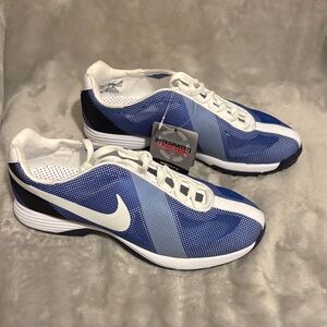 Nike Men’s Blue and White Low-Profile Mesh Sneakers